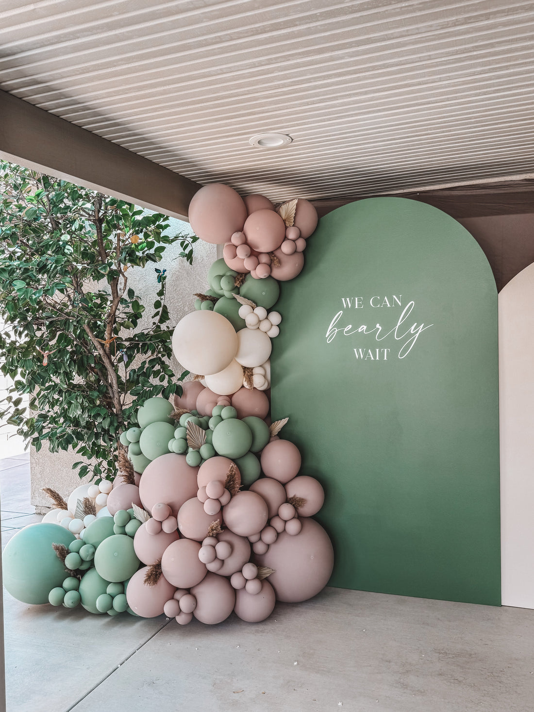 🧸 Luxe & Neutral: “We Can Bearly Wait” Baby Shower Balloon Setup That’ll Melt Your Heart